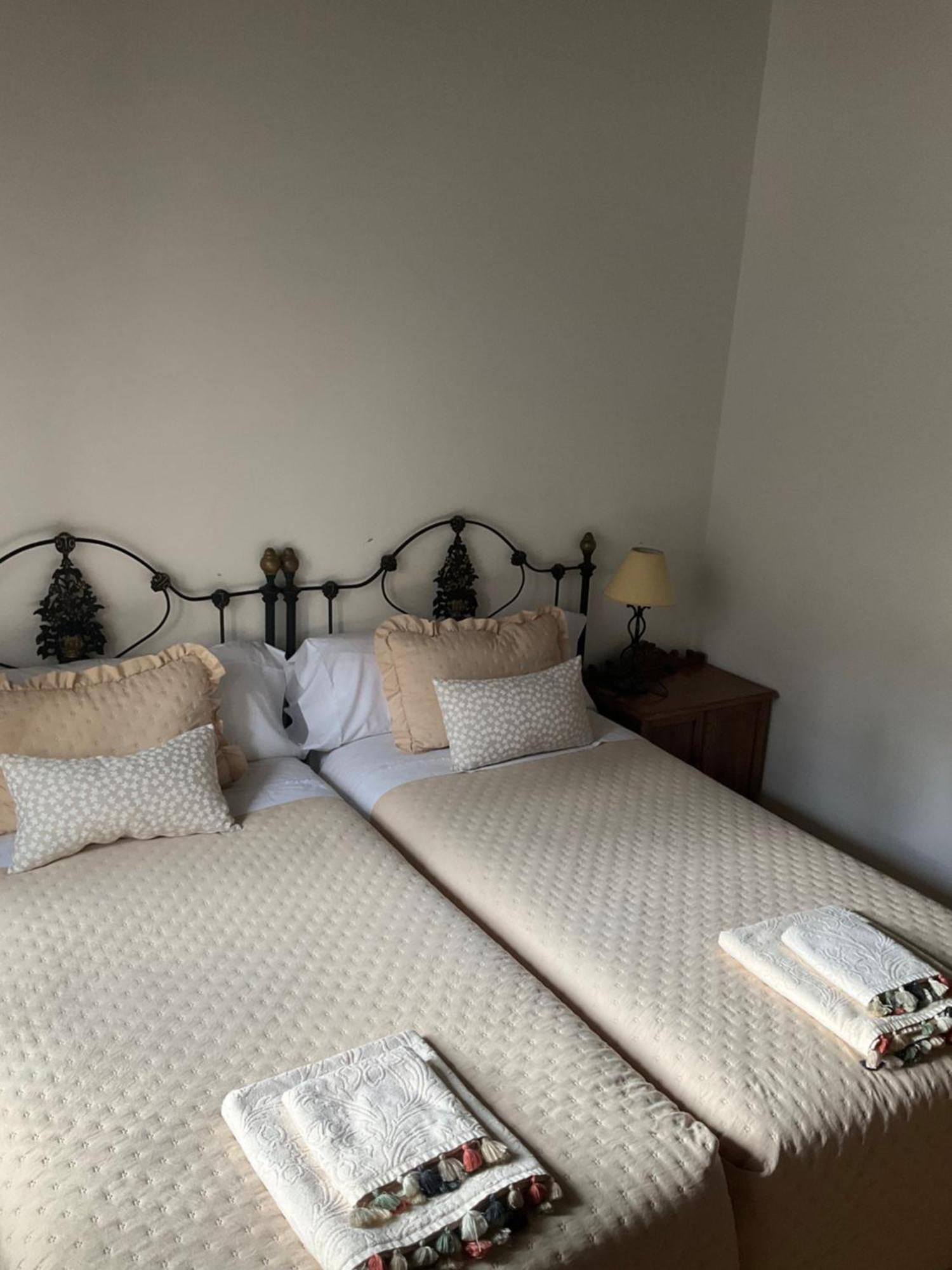 Casa Milia Pensionat Castaneda  Eksteriør billede
